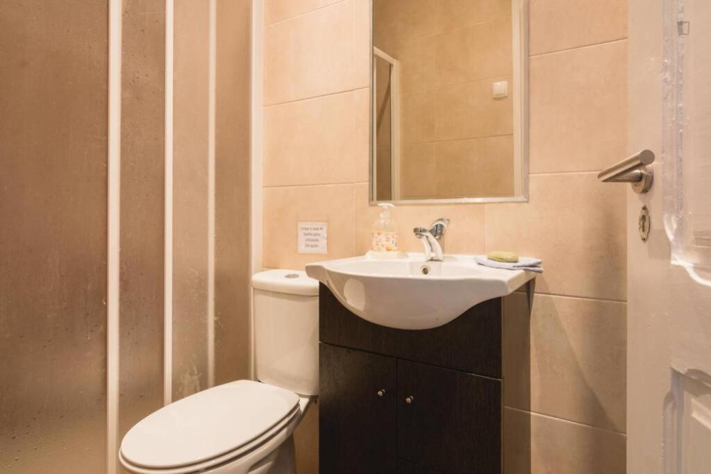 Sunny Terrace Apt, Close To Downtown! 2 Bedroom Flat Lisbon Luaran gambar