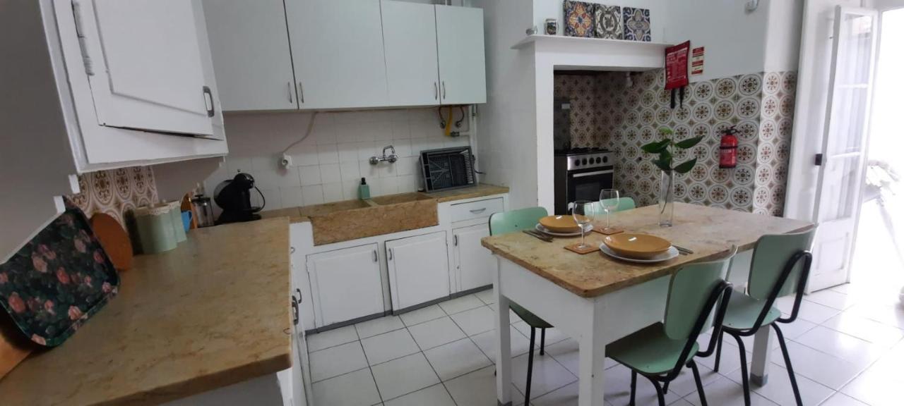 Sunny Terrace Apt, Close To Downtown! 2 Bedroom Flat Lisbon Luaran gambar