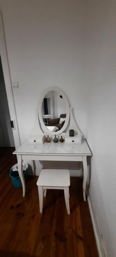 Sunny Terrace Apt, Close To Downtown! 2 Bedroom Flat Lisbon Luaran gambar